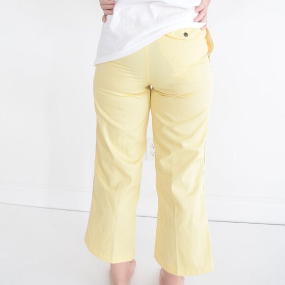 Vintage 80s  Court Club Yellow Elastic Waist Capri Pants with Piping Detail S - Picture 3 of 13